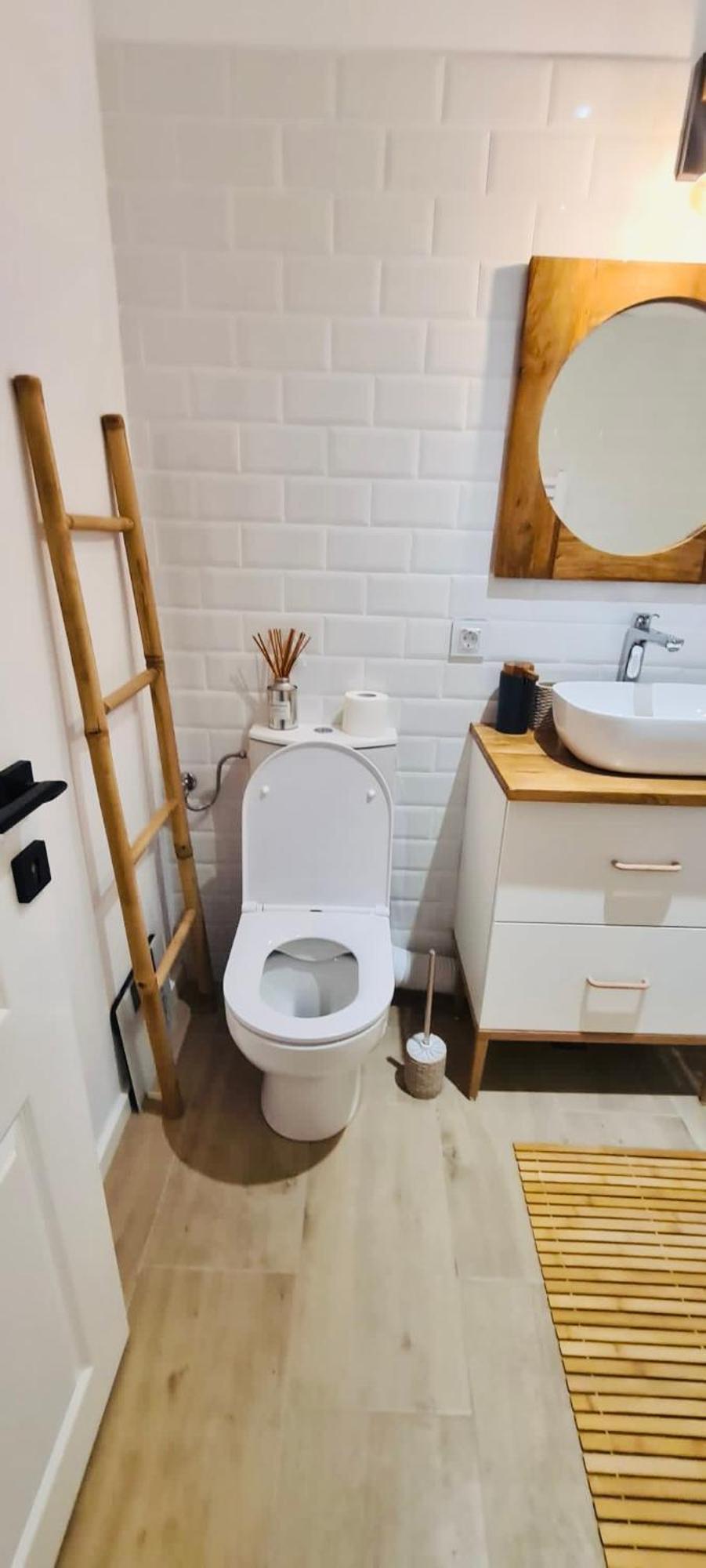 Warm And Cozy Studio Flat Near Straja Uricani  Ngoại thất bức ảnh